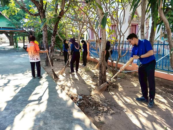 พัฒนากรก่อนประจำการ รุ่นที่ 132 ร่วมกิจกรรมจิตอาสาพัฒนาเนื่องในโอกาสวันสำคัญของชาติไทย